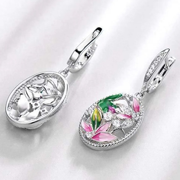 🎁 Hand Painted Crystal & Enamel Dangle Earrings - Picture 3 of 5